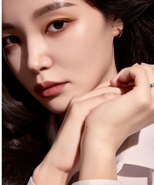 Lyvi(ライビィ)の「Wave Form Hoop Pierce / 金属アレルギー対応(ピアス(両耳用)・レディース・シルバー/ゴールド・FREE)」の8枚目の写真
