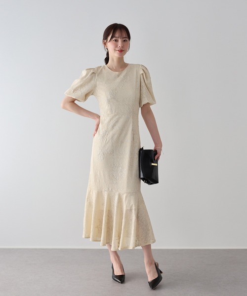 BLUEEAST（ブルーイースト）の「《2サイズ展開》ジャガードレースバックリボンマーメイドドレス　結婚式 成人式 二次会 同窓会 セレモニー パーティードレス オケージョンドレス お呼ばれ（ドレス・レディース・ブラック/ベージュ・SMALL/MEDIUM）」の4枚目の写真