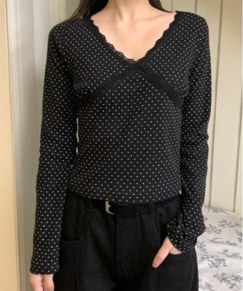Vipoa（ヴィポア）の「French Lace v-neck tee（Tシャツ/カットソー・レディース・ブラック/グリーン・FREE）」の13枚目の写真