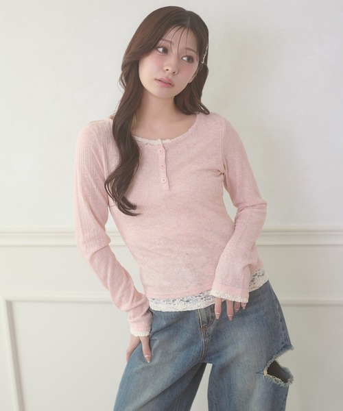 Ambre Neige(アンブルネージュ)の「henley neck lace fake layered tops / ヘンリーネックレースフェイクレイヤードトップス(Tシャツ/カットソー・レディース・アイボリー/ライトグレー/ピンク・FREE)」の12枚目の写真