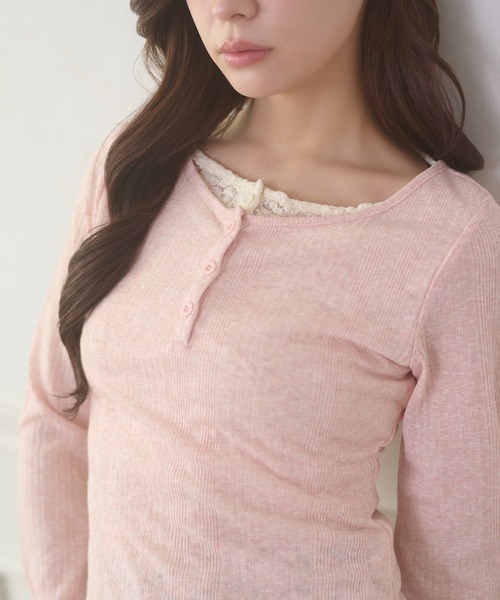 Ambre Neige(アンブルネージュ)の「henley neck lace fake layered tops / ヘンリーネックレースフェイクレイヤードトップス(Tシャツ/カットソー・レディース・アイボリー/ライトグレー/ピンク・FREE)」の18枚目の写真
