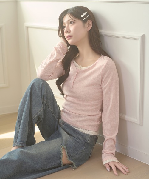 Ambre Neige(アンブルネージュ)の「henley neck lace fake layered tops / ヘンリーネックレースフェイクレイヤードトップス(Tシャツ/カットソー・レディース・アイボリー/ライトグレー/ピンク・FREE)」の10枚目の写真