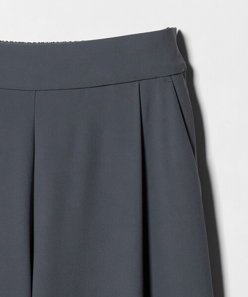 A DAY IN THE LIFE UNITED ARROWS(アデイインザライフユナイテッドアローズ)の「タック ワイドパンツ ‐ウォッシャブル‐<A DAY IN THE LIFE>(その他パンツ・レディース・ダークグレー/ブラック/オリーブ・M/S)」の13枚目の写真