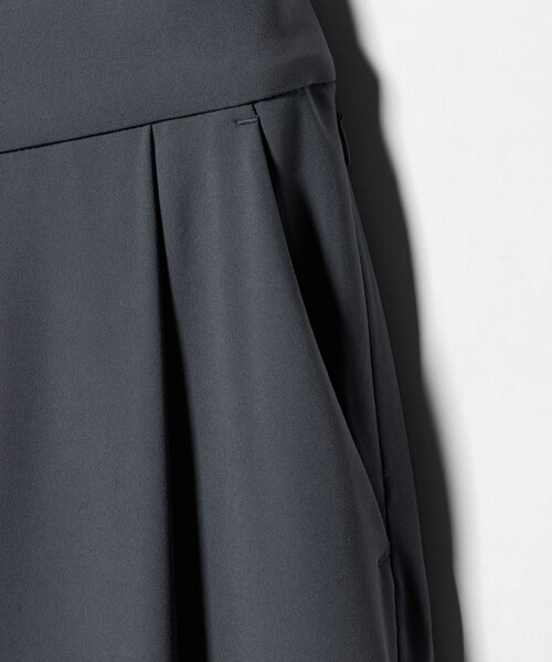A DAY IN THE LIFE UNITED ARROWS(アデイインザライフユナイテッドアローズ)の「タック ワイドパンツ ‐ウォッシャブル‐<A DAY IN THE LIFE>(その他パンツ・レディース・ダークグレー/ブラック/オリーブ・M/S)」の12枚目の写真