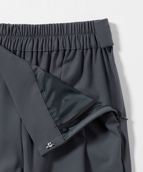 A DAY IN THE LIFE UNITED ARROWS(アデイインザライフユナイテッドアローズ)の「タック ワイドパンツ ‐ウォッシャブル‐<A DAY IN THE LIFE>(その他パンツ・レディース・ダークグレー/ブラック/オリーブ・M/S)」の11枚目の写真