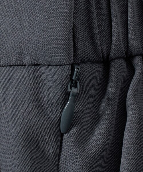 A DAY IN THE LIFE UNITED ARROWS(アデイインザライフユナイテッドアローズ)の「タック ワイドパンツ ‐ウォッシャブル‐<A DAY IN THE LIFE>(その他パンツ・レディース・ダークグレー/ブラック/オリーブ・M/S)」の9枚目の写真