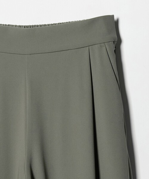 A DAY IN THE LIFE UNITED ARROWS(アデイインザライフユナイテッドアローズ)の「タック ワイドパンツ ‐ウォッシャブル‐<A DAY IN THE LIFE>(その他パンツ・レディース・ダークグレー/ブラック/オリーブ・M/S)」の7枚目の写真