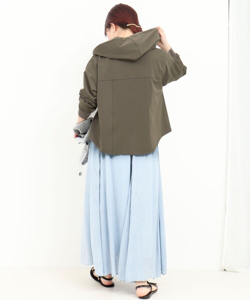 MICO COULIER（ミコクリエ）の「CICA配合サークルストレッチパーカー（ブルゾン・レディース・オリーブ/ブラック/ベージュ・38）」の8枚目の写真