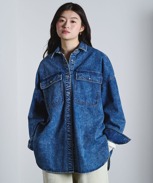 ROSE BUD（ローズバッド）の「BIG DENIM SHIRT（シャツ/ブラウス・レディース・インディゴブルー/ベージュ・ONE SIZE）」の15枚目の写真