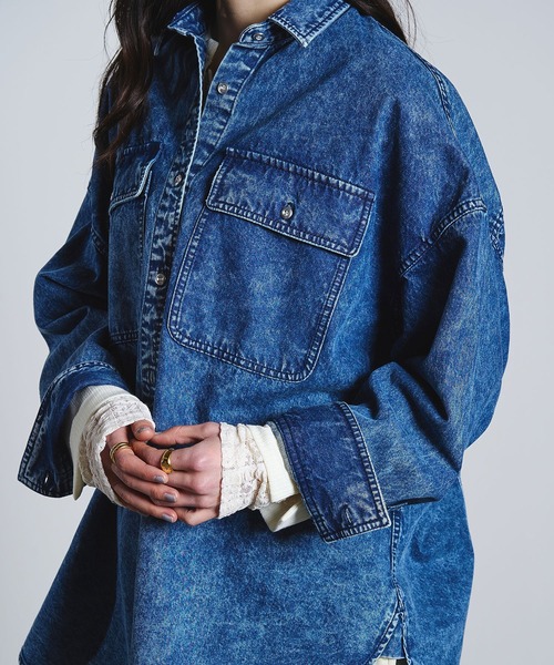 ROSE BUD（ローズバッド）の「BIG DENIM SHIRT（シャツ/ブラウス・レディース・インディゴブルー/ベージュ・ONE SIZE）」の18枚目の写真
