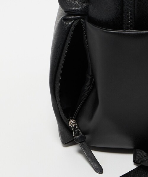 UNITED ARROWS(ユナイテッドアローズ)の「AGS デイリー バックパック2/リュック(ビジネスバッグ・メンズ・ブラック・FREE)」の15枚目の写真
