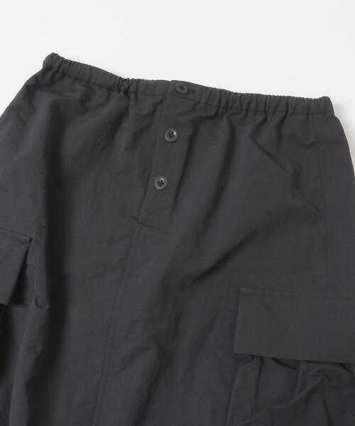 Snow Peak（スノーピーク）の「『別注』Snow Peak Apparel×DOORS　 NYLON WASHER SKIRT（スカート・レディース・ベージュ系その他/チャコールグレー/ブラック・ONE）」の6枚目の写真
