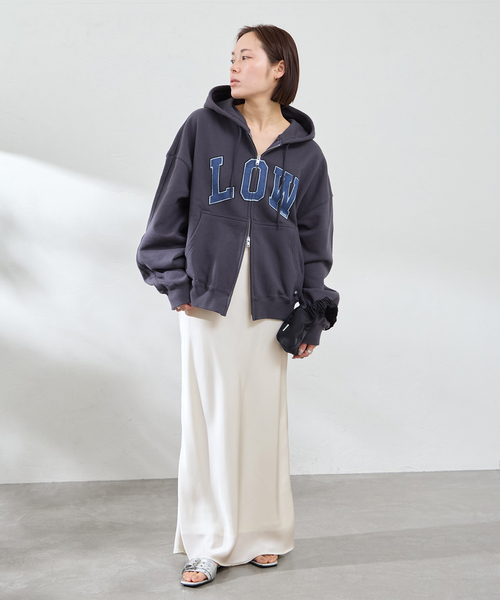 U by SPICK&SPAN（ユーバイスピックアンドスパン）の「《追加》サテンロングスカート（スカート・レディース・White/ブラウン・FREE）」の10枚目の写真