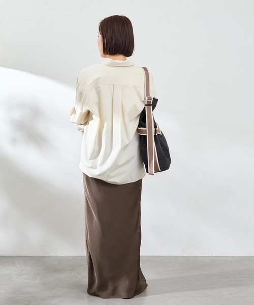 U by SPICK&SPAN（ユーバイスピックアンドスパン）の「《追加》サテンロングスカート（スカート・レディース・White/ブラウン・FREE）」の16枚目の写真