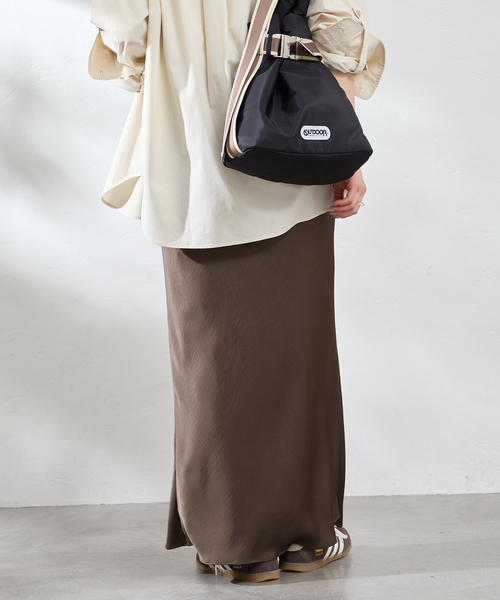 U by SPICK&SPAN（ユーバイスピックアンドスパン）の「《追加》サテンロングスカート（スカート・レディース・White/ブラウン・FREE）」の19枚目の写真