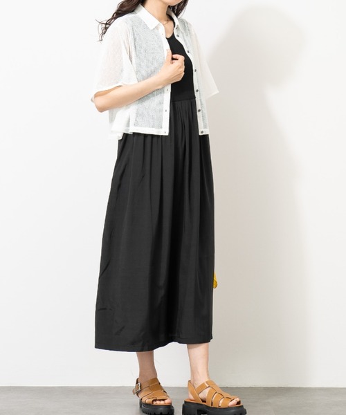 aunt lily(アントリリー)の「クロップド ラッセル レース シャツ|透け感 メッシュ クロップド丈 きれいめ 羽織り(シャツ/ブラウス・レディース・オフホワイト/ブラック・S/M/L/LL)」の4枚目の写真