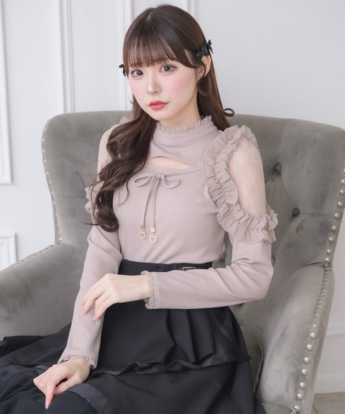 couture BY ROJITA(クチュールバイロジータ)の「シアーフリルテレコトップス(Tシャツ/カットソー・レディース・ホワイト/ピンクベージュ/ブラック・FREE)」の3枚目の写真