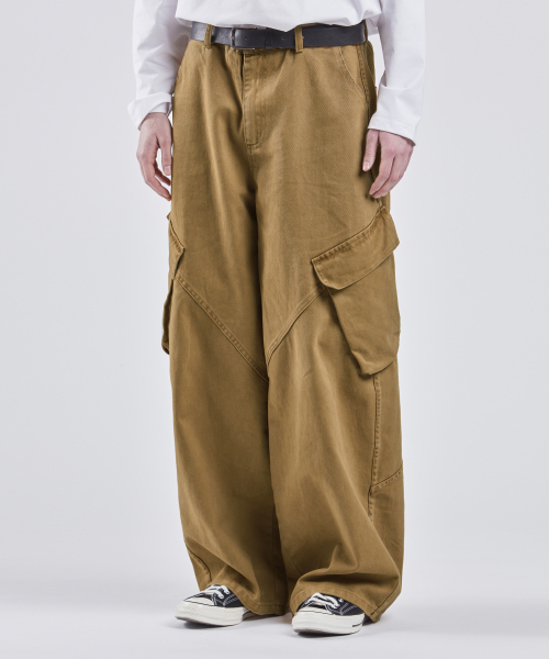 VTWO(ブイツー)の「ウォッシュドワイドカーゴコットンパンツ (カーキ)(その他パンツ・メンズ・その他・SMALL/MEDIUM/LARGE)」の2枚目の写真