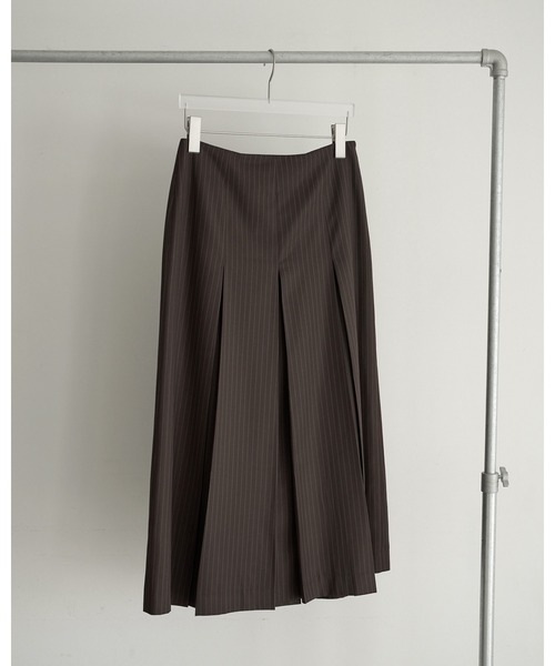 anuke(アンヌーク)の「Stripe Pleats Skirt(スカート・レディース・ブラウン/チャコールグレー・36inch/38inch)」の17枚目の写真