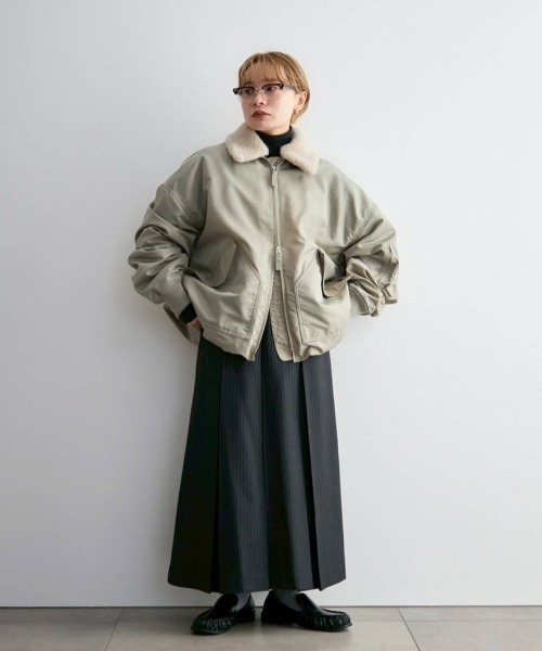 anuke(アンヌーク)の「Stripe Pleats Skirt(スカート・レディース・ブラウン/チャコールグレー・36inch/38inch)」の21枚目の写真