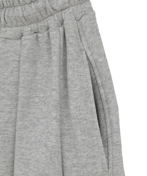 CLANE（クラネ）の「【CLANE/クラネ】COCOON BULKY SWEAT PANTS/コクーンバルキースウェットパンツ（スウェットパンツ・レディース・レッド/ホワイト/グレー/ブラック・1/0）」の21枚目の写真