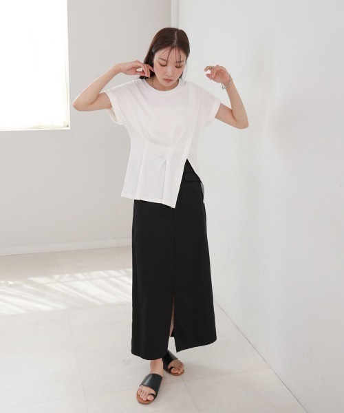 Bab(バブ)の「フロントタックデザイン スリットトップス(Tシャツ/カットソー・レディース・グレー/オフホワイト/ブラック・MEDIUM)」の6枚目の写真