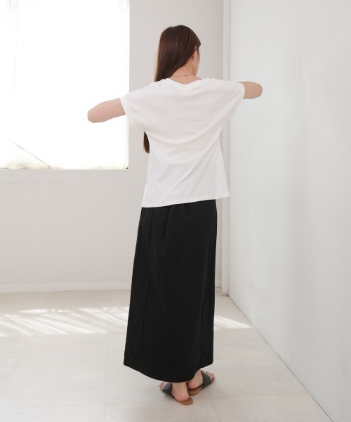 Bab(バブ)の「フロントタックデザイン スリットトップス(Tシャツ/カットソー・レディース・グレー/オフホワイト/ブラック・MEDIUM)」の10枚目の写真