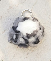 Per sist ence（パーシエンス）の「ふわふわ肉球チャーム（チャーム）」