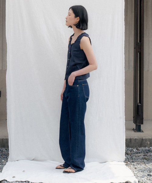 STEP AROUND（ステップアラウンド）の「Classic Straight Leg Denim_DEEP BLUE（デニムパンツ・レディース・その他・SMALL/MEDIUM）」の4枚目の写真