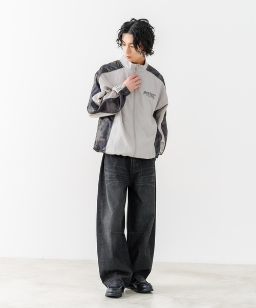 brknhome(ブロークンホーム)の「【BRKNHOME/ブロークンホーム】【身幅ゆったり ストレスフリーな着心地】袖総柄ライン 切り替え ナイロンジャケット ノームコア オーバーサイズ スタンドネック ビッグシルエット メンズライク ストリート ユニセックス(ナイロンジャケット・メンズ・グレー/ブラック・LARGE/MEDIUM)」の17枚目の写真