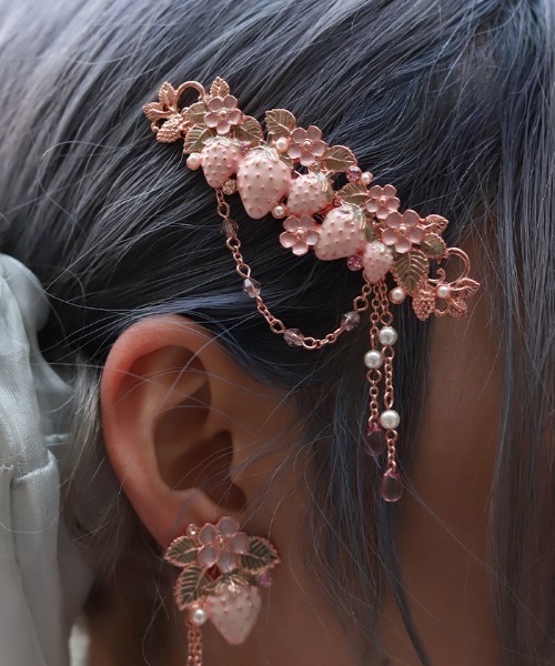 axes femme（アクシーズファム）の「苺モチーフマルチクリップ（バレッタ/ヘアクリップ・レディース・ホワイト/レッド・FREE）」の3枚目の写真