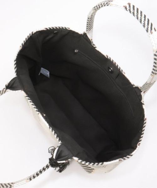 LBC（エルビーシー）の「タッセル付きカラーモザイクトートバッグ（ショルダーバッグ・レディース・ブラウン/オレンジ/ブラック・FREE）」の12枚目の写真