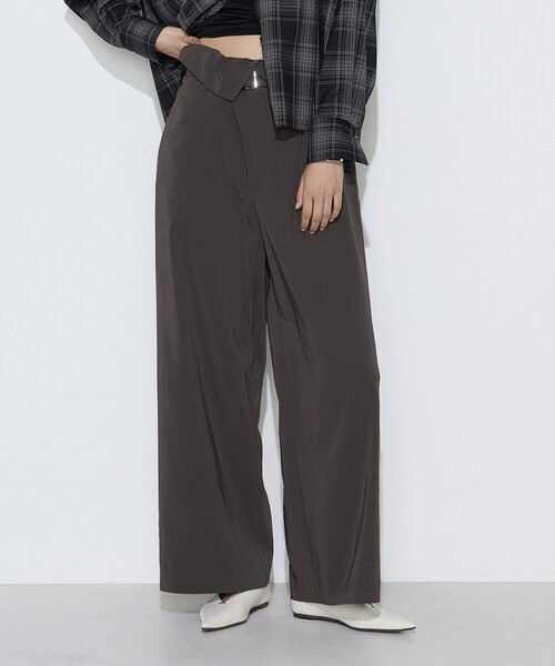K.T KIYOKO TAKASE（キヨコタカセ）の「リネン／トリアセテート ハイウエストパンツ（その他パンツ・レディース・チャコール/キナリ/ブラウン・9号）」の20枚目の写真