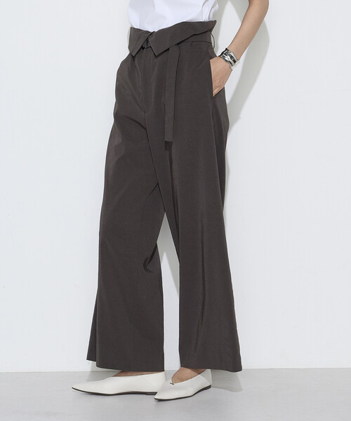 K.T KIYOKO TAKASE（キヨコタカセ）の「リネン／トリアセテート ハイウエストパンツ（その他パンツ・レディース・チャコール/キナリ/ブラウン・9号）」の21枚目の写真