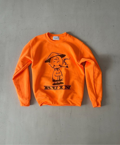 Black Weirdos(ブラックウィドウ)の「Black Weirdos Charlie crewneck sweatshirt(スウェット・メンズ・オレンジ・SMALL)」の2枚目の写真