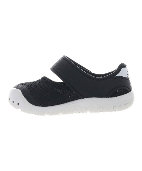 NEW BALANCE(ニューバランス)の「【New Balance/ニューバランス】NB I208 4FQ W(サンダル・キッズ・ブラック・12.0cm/12.5cm/13.0cm/13.5cm/14.0cm/14.5cm/15.0cm/15.5cm/16.0cm/16.5cm)」の2枚目の写真