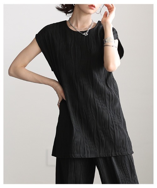Sawa a la mode(サワアラモード)の「ウェーブプリーツフレンチスリーブカットソー(Tシャツ/カットソー・レディース・ブラウン/ブラック・FREE)」の12枚目の写真