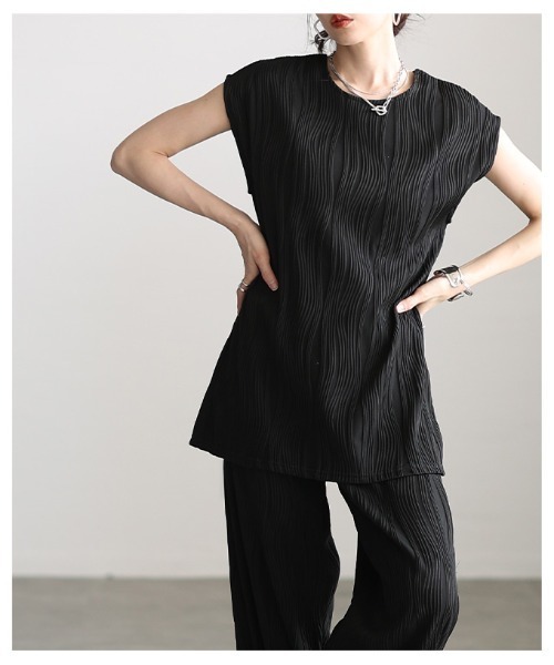 Sawa a la mode(サワアラモード)の「ウェーブプリーツフレンチスリーブカットソー(Tシャツ/カットソー・レディース・ブラウン/ブラック・FREE)」の10枚目の写真