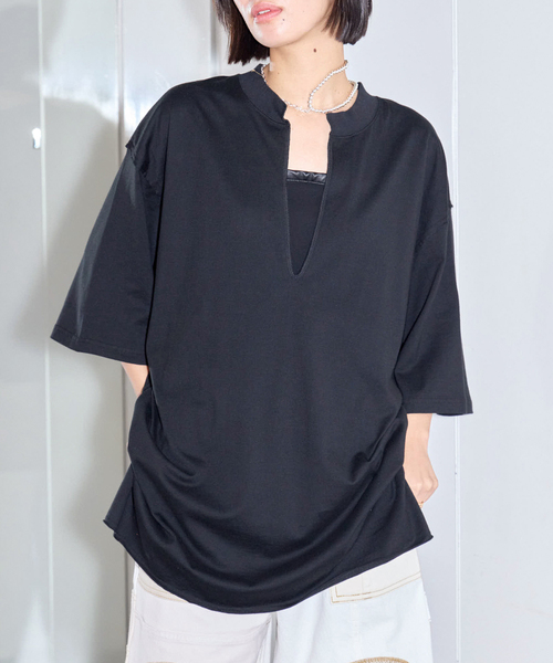 CITYSHOP(シティーショップ)の「《追加》KEY NECK Tシャツ(Tシャツ/カットソー・レディース・ブラック/ホワイト・FREE)」の2枚目の写真