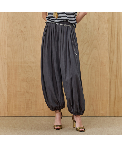 MAXZA(マージャコレクション)の「ウォッシングコットン混合バンディングワイドハレムパンツ(その他パンツ・レディース・ダークベージュ/チャコール・FREE)」の2枚目の写真