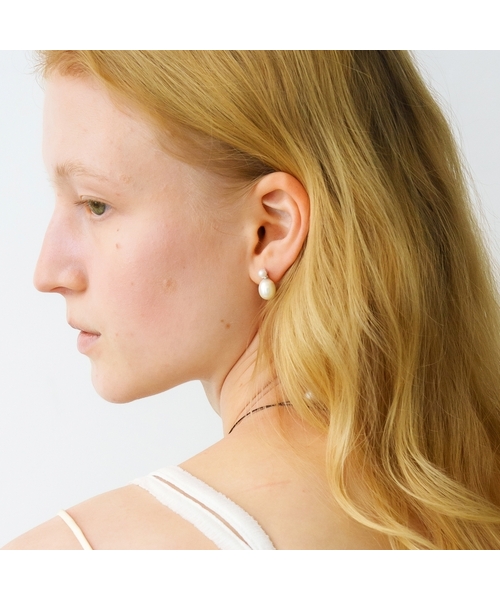 LOVE ME MONSTER(ラブミーモンスター)の「Egg Pearl Drops Earrings_2COL (L261MER030)(ピアス(両耳用)・レディース・ホワイト・FREE)」の1枚目の写真