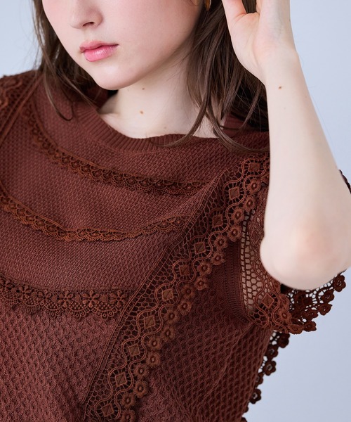 Audie a Muses(オーディアミューズ)の「レースフリルスリーブニットプルオーバー(ニット/セーター・レディース・ブラウン/レッド/オフホワイト・38/42)」の14枚目の写真
