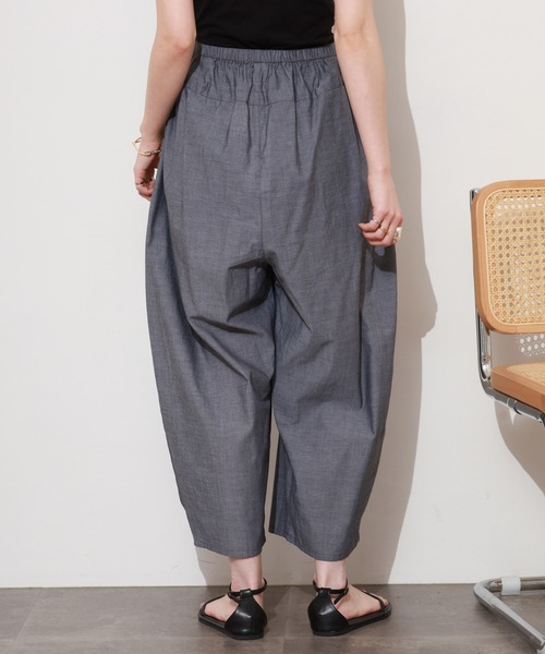 FUNALIVE(ファンアライブ)の「コットンシャンブレー ワイドタックパンツ 26SS(その他パンツ・レディース・ネイビー系2/ブラック系2・FREE)」の14枚目の写真