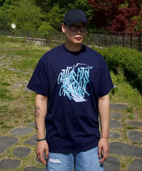 OTHERFITS(アザーフィッツ)の「グラフィティロゴ半袖Tシャツ(ワイン/ピンク)(Tシャツ/カットソー・メンズ・その他・SMALL/MEDIUM/LARGE/X-LARGE/2XL)」の7枚目の写真