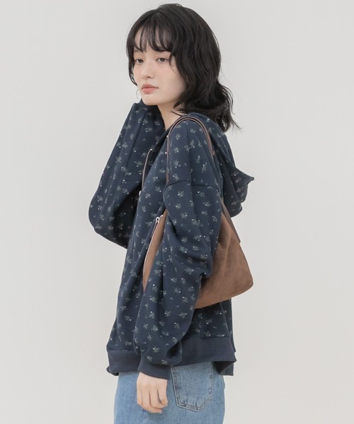 HEILIS(ヘイリス)の「花柄ワッフルジップパーカー/パーカー レディース ジップパーカー ダブルジップ フーディー 花柄 小花柄 ワッフル素材 羽織り 長袖 ライトアウター セットアップ 韓国ファッション カジュアル ガーリー 秋 秋服 秋コーデ 秋冬 秋冬コーデ レイヤード 長袖コーデ ノームコア オフホワイト ネイビー(パーカー・レディース・オフホワイト/ネイビー・FREE)」の4枚目の写真