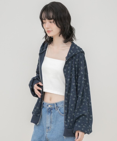 HEILIS(ヘイリス)の「花柄ワッフルジップパーカー/パーカー レディース ジップパーカー ダブルジップ フーディー 花柄 小花柄 ワッフル素材 羽織り 長袖 ライトアウター セットアップ 韓国ファッション カジュアル ガーリー 秋 秋服 秋コーデ 秋冬 秋冬コーデ レイヤード 長袖コーデ ノームコア オフホワイト ネイビー(パーカー・レディース・オフホワイト/ネイビー・FREE)」の6枚目の写真