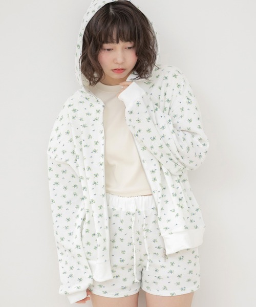 HEILIS(ヘイリス)の「花柄ワッフルジップパーカー/パーカー レディース ジップパーカー ダブルジップ フーディー 花柄 小花柄 ワッフル素材 羽織り 長袖 ライトアウター セットアップ 韓国ファッション カジュアル ガーリー 秋 秋服 秋コーデ 秋冬 秋冬コーデ レイヤード 長袖コーデ ノームコア オフホワイト ネイビー(パーカー・レディース・オフホワイト/ネイビー・FREE)」の22枚目の写真