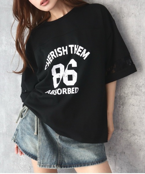 INTERPLANET（インタープラネット）の「袖レース切替ナンバリングプリントTシャツ（Tシャツ/カットソー・レディース・ブラック/オフホワイト・MEDIUM/LARGE）」の2枚目の写真