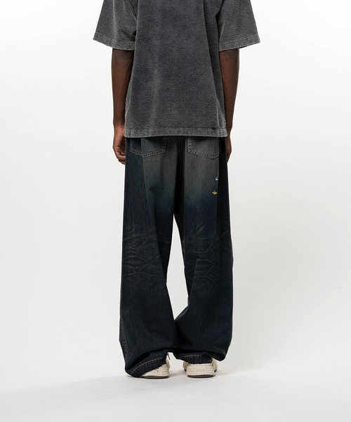 Maison MIHARA YASUHIRO(メゾンミハラヤスヒロ)の「Kids Sticker Printed Baker Denim Pants(デニムパンツ・メンズ・ブラック・44/46)」の3枚目の写真