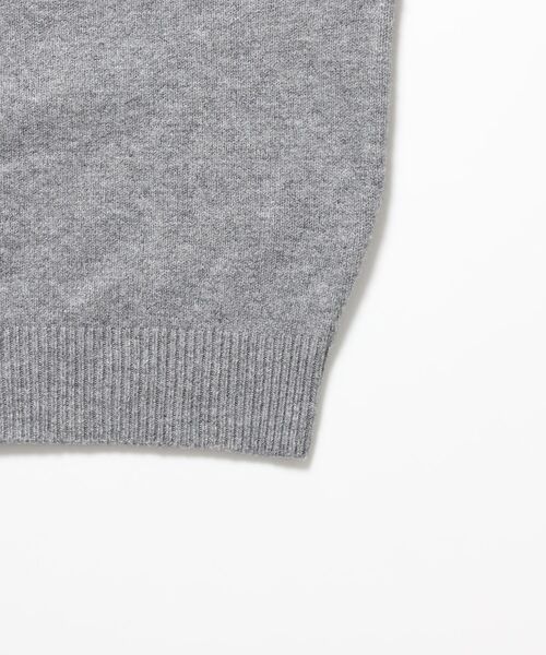 FFEIN（フェイン）の「【FFEIN(フェイン)】ウール混Vネックニット / ウール混 刺繍 ニット Vネック ユニセックス（ニット/セーター・メンズ・ブラック/グレー/ブラウン/アイボリー/ミント/イエロー/ネイビー/ピンク・SMALL/LARGE/MEDIUM）」の19枚目の写真